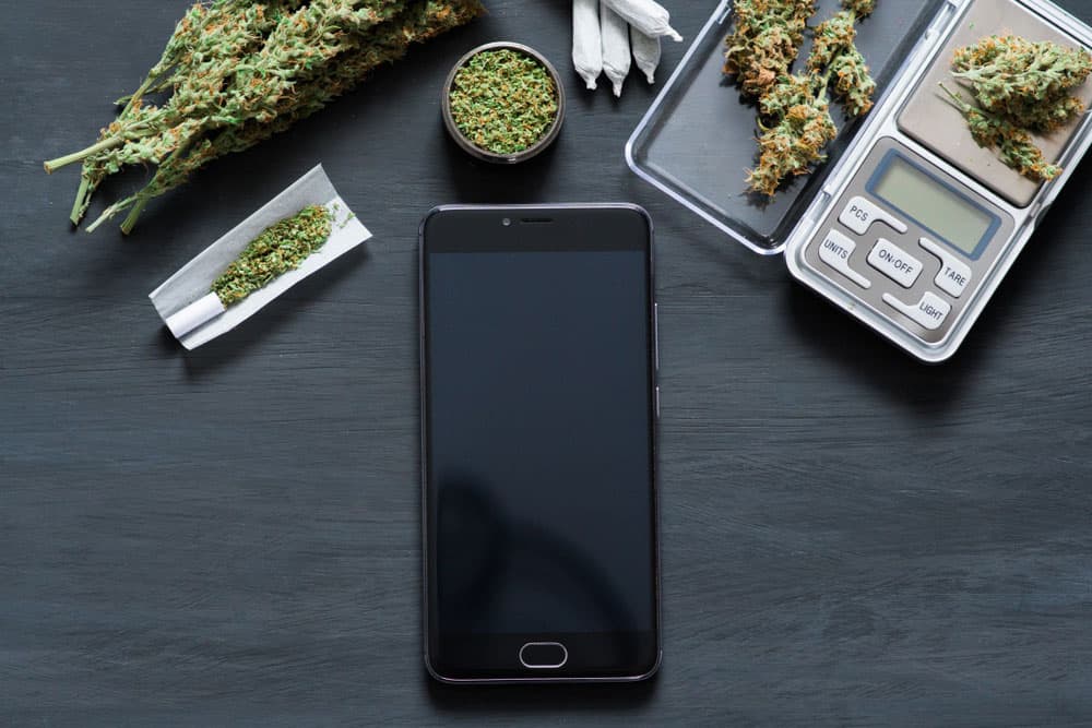 Top 5 Reasons is Better to Buy cannabis Online | Crystal Cloud 9 Canada