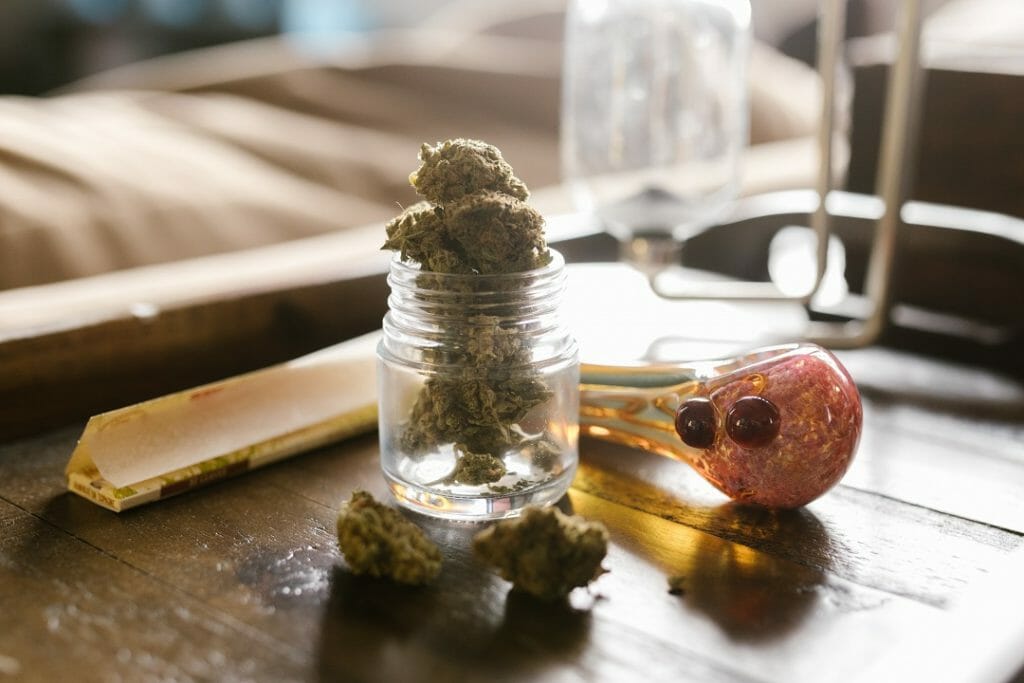 Weed dispensary in Canada | Crystal Cloud 9 Canada